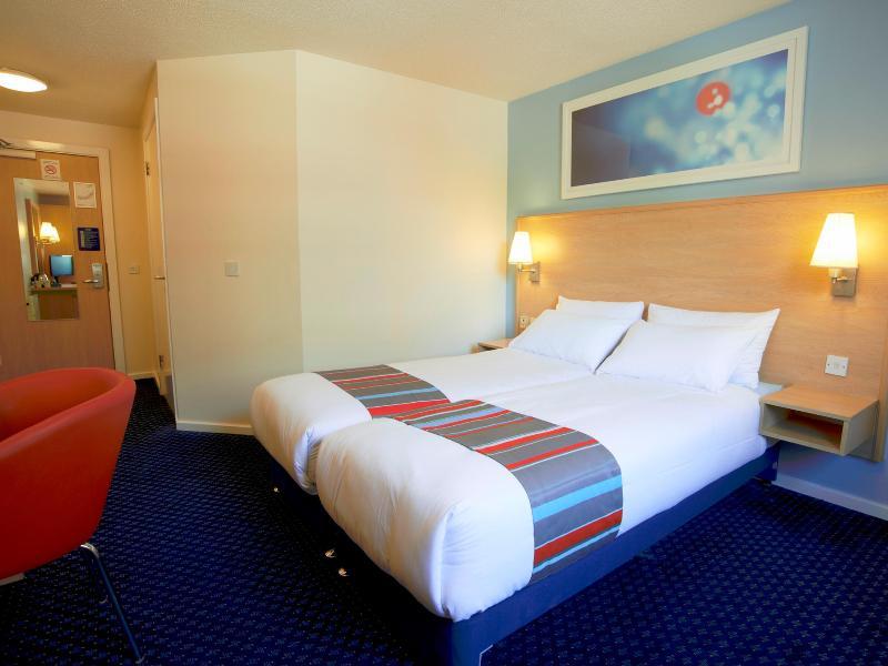 Travelodge Cardiff M4 Exterior photo